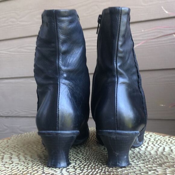 COPY - 🎯 La CANADIENNE BLK Leather Waterproof Ankle Boots - Picture 3 of 8